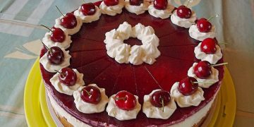 Rotkäppchen Torte