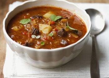  Deftige Gulaschsuppe