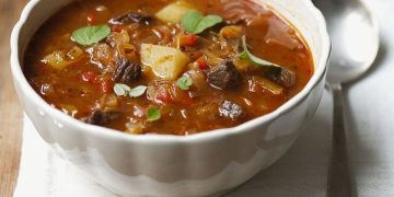  Deftige Gulaschsuppe