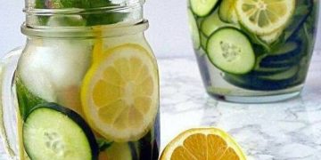 Japanisches Wasser, der Schlüssel zur Fettverbrennung an der Taille, am Rücken und an den Oberschenkeln