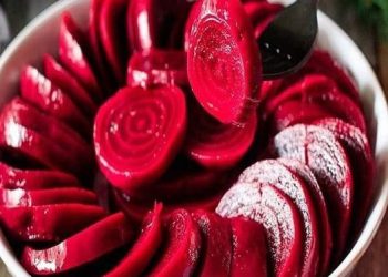 Köstlicher Rote-Bete-Zitronensaft reinigt Dickdarmschlacken und lässt Sie abnehmen