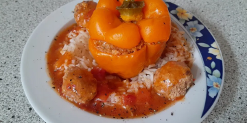 Gefüllte Paprika nach Uroma Susanne