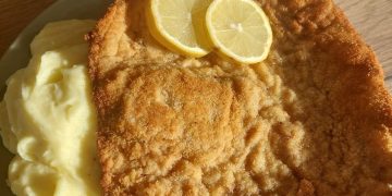 Wiener Schnitzel mit Sahnemöhren und Kartoffelpüree