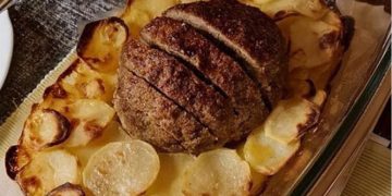 Hackbraten mit Kartoffeln in Sahne