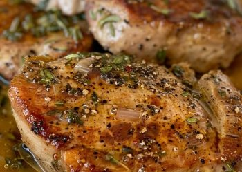 Was für ein köstlicher Genuss! Wenn ich nur dieses Bild sehe, bekomme ich Lust, mehr zu essen!