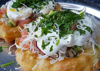 “Ungarischer Lángos-Genuss”