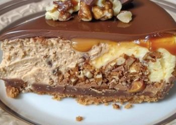 Schokoladen-Karamell-Nuss-Käsekuchen