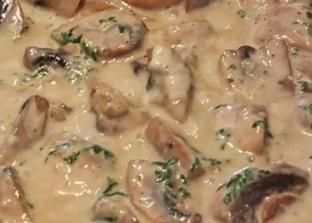 Champignons in leckere Knoblauch Rahmsoße