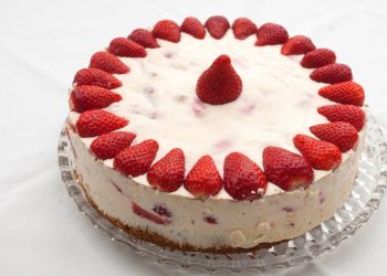 Erdbeer Quark Torte