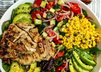 GEGRILLTER HÜHNERSALAT