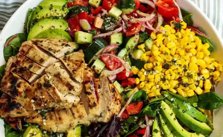 GEGRILLTER HÜHNERSALAT