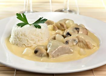 LEBERKÄS MIT CHAMPIGNON – ZWIEBEL – SAHNE – SOSS