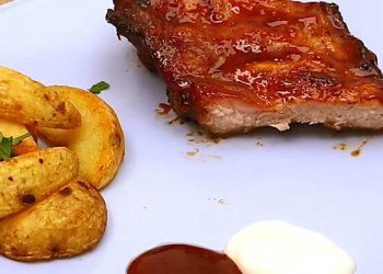 Rippchen mit Honig und Knoblauch