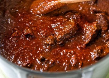 Omas uraltes Gulasch Rezept