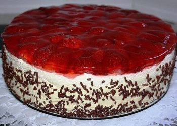 Erdbeerkuchen mit Schmand-Vanillecreme