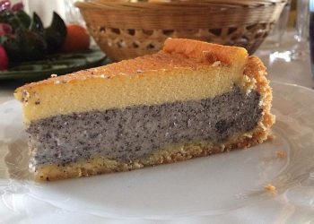 Mohn Schmand Kuchen: Mohn-Fans aufgepasst! Dieser Kuchen ist der absoluteser Hit