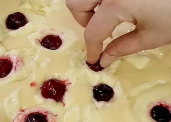 Zergeht auf der Zunge, Omas KIRSCHKUCHEN mit Vanillepudding!