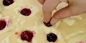 Zergeht auf der Zunge, Omas KIRSCHKUCHEN mit Vanillepudding!
