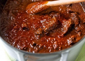 Omas uraltes Gulasch Rezept