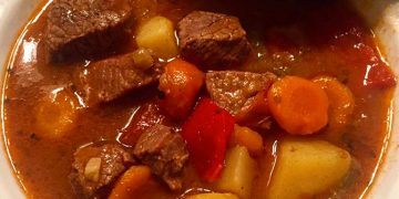 Original ungarische Gulaschsuppe