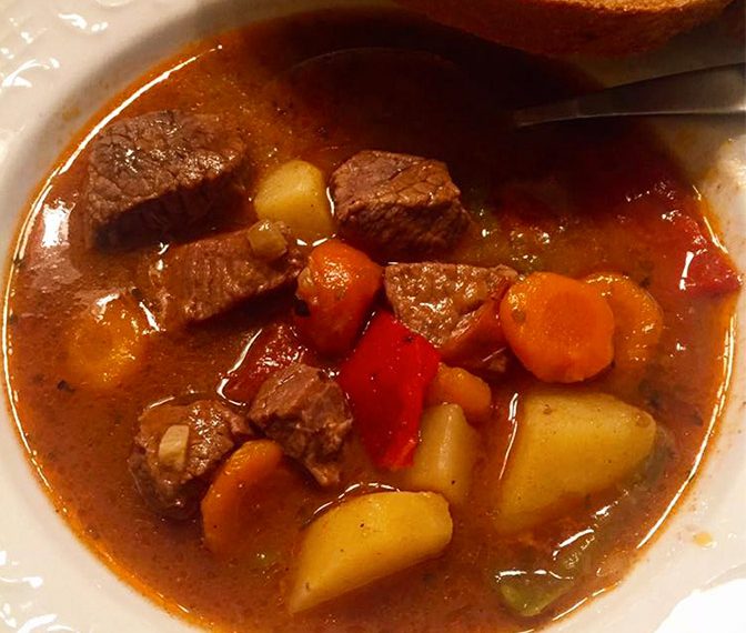 Original ungarische Gulaschsuppe