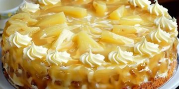 Ananastorte Rezept mit Nussboden und schneller Mascarpone-Füllung