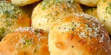 Megalecker Knoblauch Brötchen Gefüllt Mit Mozzarella Käse Rezept