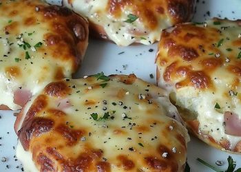 PIKANTE PARTYBRÖTCHEN MIT CREME FRAICHE