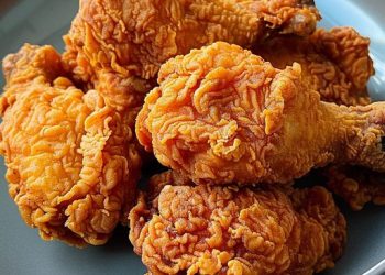 HAUSGEMACHTES KFC-HÄHNCHEN