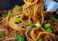 Hammermässig lecker, Mongolische Hackfleisch-Nudeln!