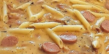 Würstchen Senf Gulasch mit Penne