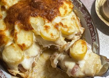 Sättigender Hähnchen-Kartoffel-Auflauf