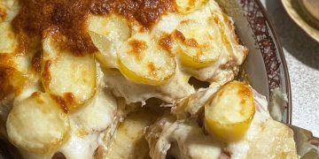 Sättigender Hähnchen-Kartoffel-Auflauf
