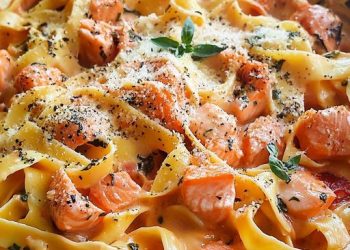 Tagliatelle al Salmone