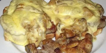 Jägertoast mit Käse überbacken, zum Sattessen – megalecker und so einfach zubereitet