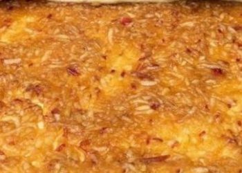 Wenn du Blätterteig hast, reibe einfach 2 Äpfel, und das Dessert ist in 10 Minuten fertig!