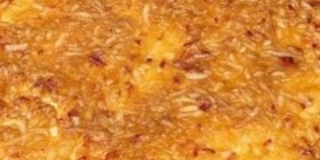 Wenn du Blätterteig hast, reibe einfach 2 Äpfel, und das Dessert ist in 10 Minuten fertig!