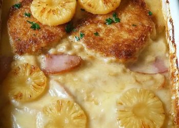 Ananas-Schinken-Schnitzel mit Käse überbacken