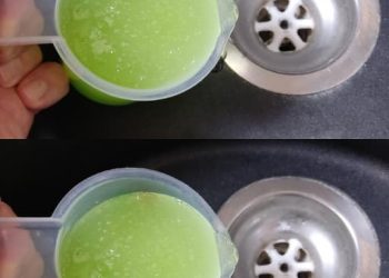 Dies befreit den Abfluss besser als eine Maschine. Der Gestank verschwindet sofort