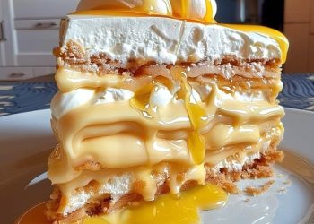 ZITRONEN BAISER KUCHEN