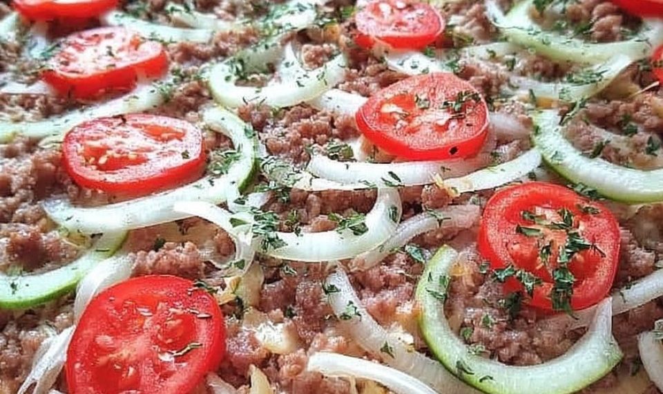 Hackfleischpizza